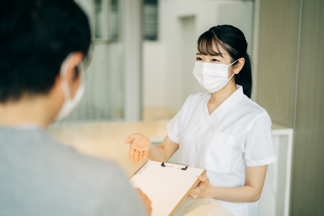 加齢とともに高まる抜歯の難易度とリスク